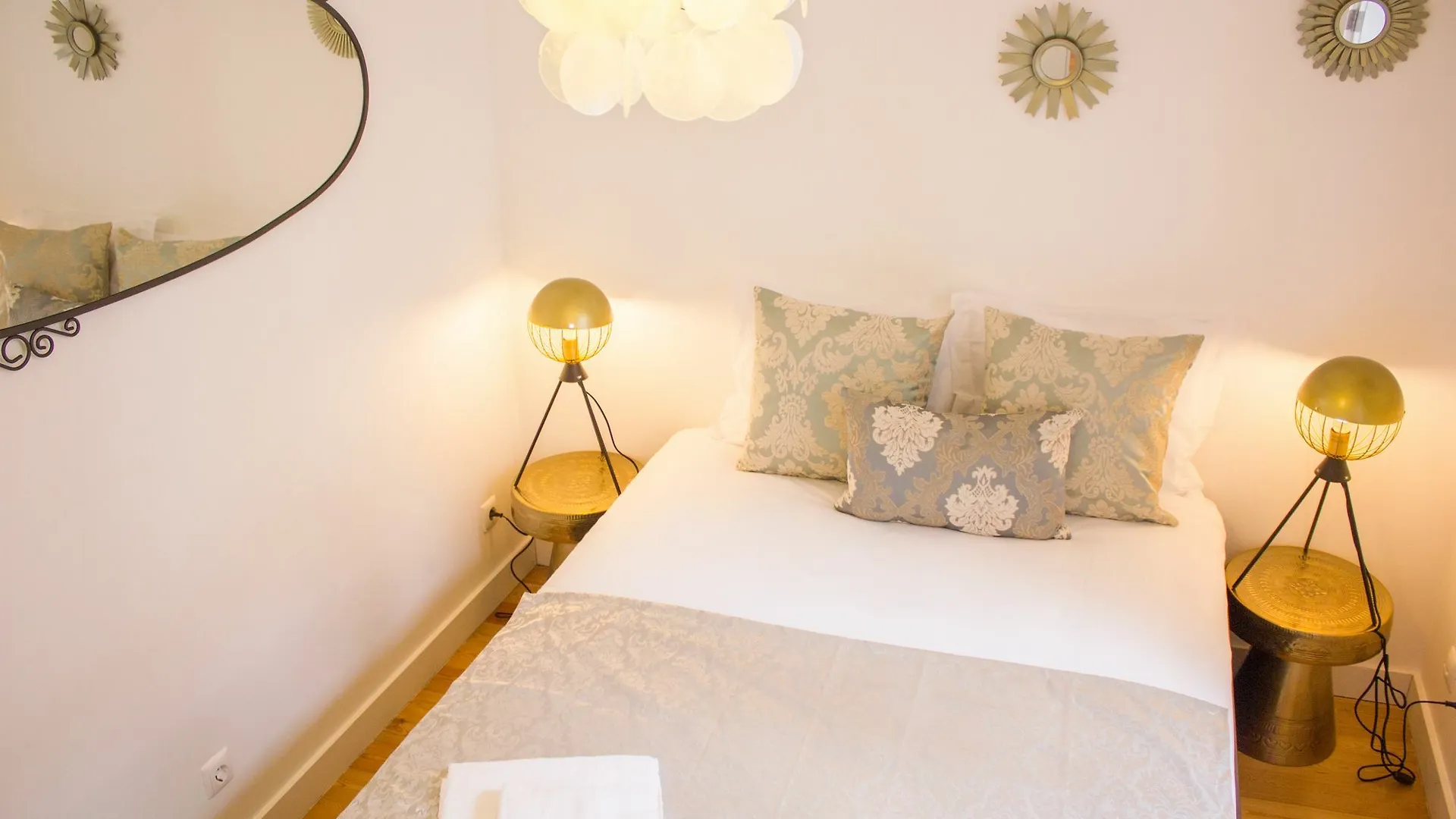 Sao Bento Lux By Lu Holidays Lisbon Apartment
